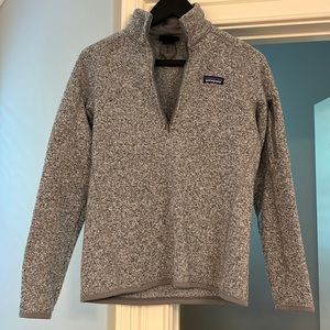 Patagonia women’s quarter zip, size M